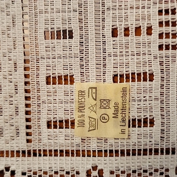 Great Bay Lace Placemat Liechtenstein Made - Rainbow Row - Picture 3 of 8